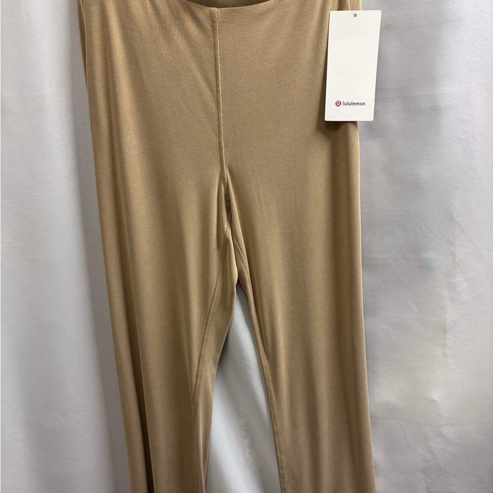Lululemon Drapey Softstreme Flared Pant FILT. Size Large